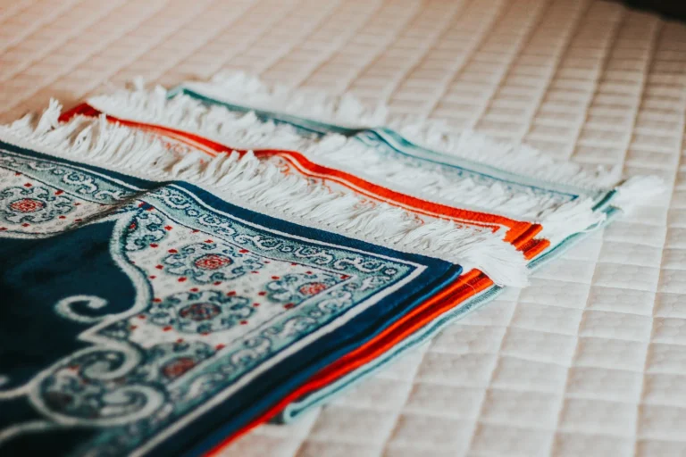 Souvenir Aqiqah Sajadah